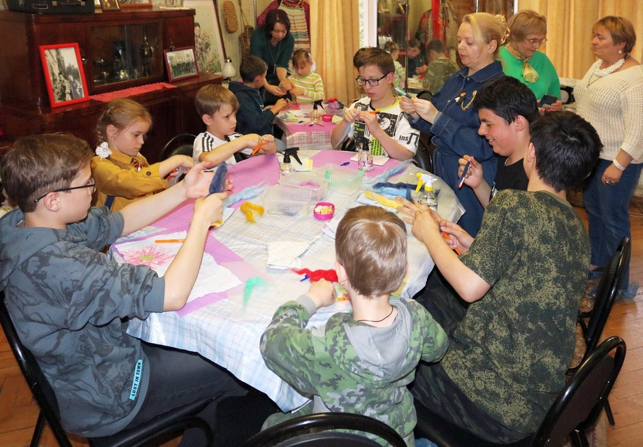 Творческая мастерская «Тёплые снежинки»