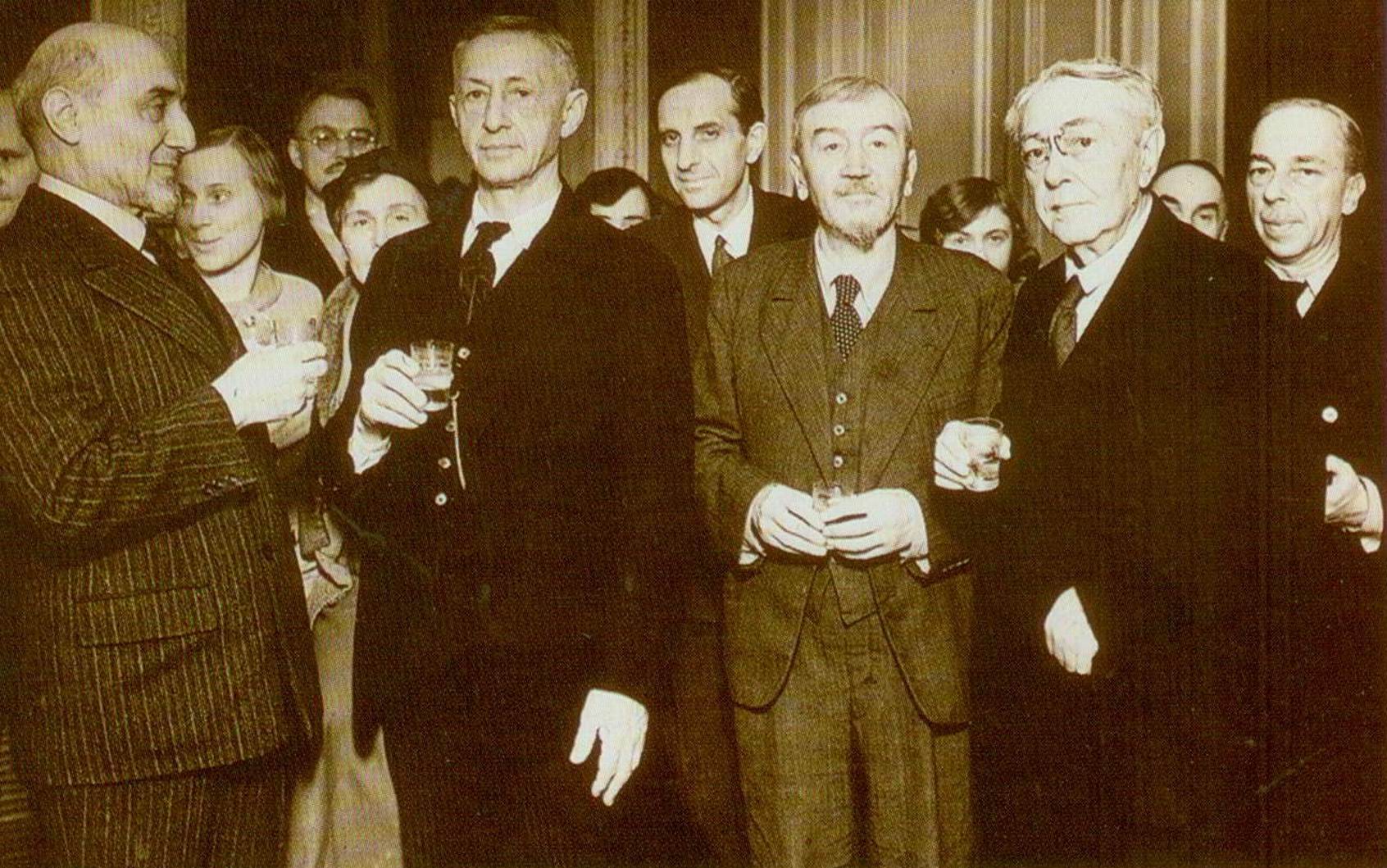 ВЫСТАВКА «ЛИТЕРАТУРНОЕ ОКРУЖЕНИЕ ИВАНА БУНИНА В ЭМИГРАЦИИ»