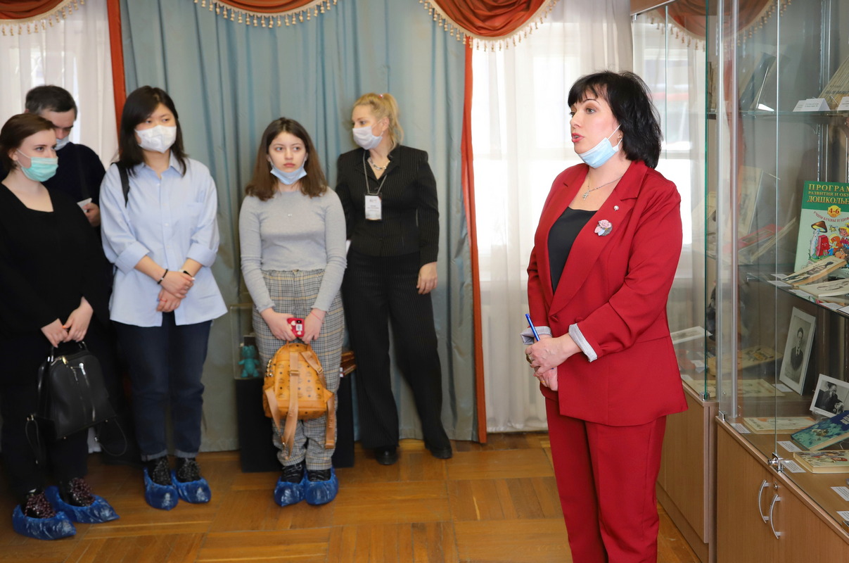 ВЫСТАВКА «ДЕТСКИЙ МИР ЧТЕНИЯ»