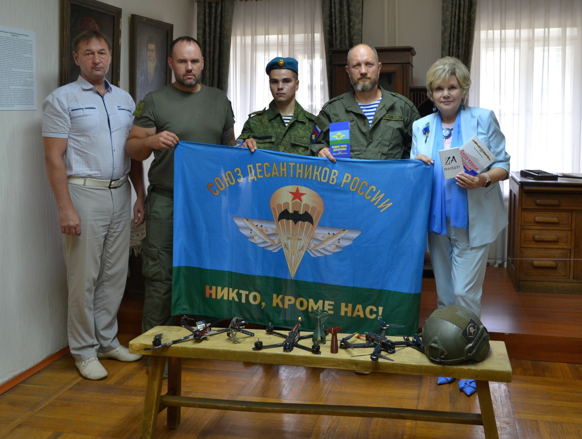 В Литмузей передали боевые трофеи из зоны СВО