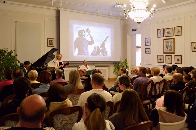 Литературно-музыкальная гостиная «На страже мира и добра»