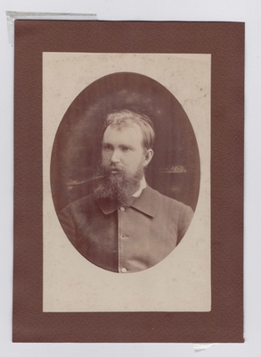 Фотография. Портрет (фото) А.И. Эртеля с автографом 1881 г., 10 марта, СПБ.