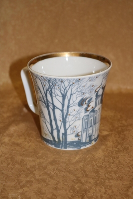 Чашка чайная «Храм Покрова на Нерли». Автор рис. Н.П. Славина, автор формы Криммер Э.М. Принадлежала А.И. Немировскому.