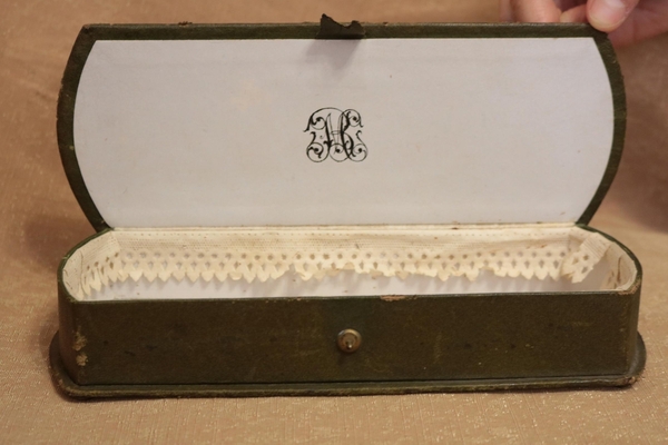 Предмет быта. Коробка кондитерская, товарищество «А.И. Абрикосова сыновей в Москве», Россия