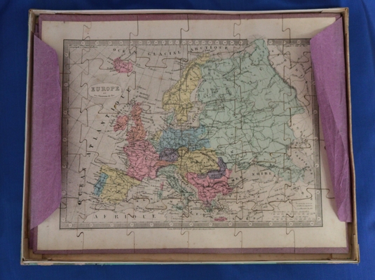 Коробка для комплекта. «Атласа-пазлов» (карты Европы)