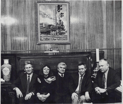 Фотография: Лауреаты Булгаковской премии газеты "Гудок". Москва, 26.12.1995 г. Писатели Новичихин Е.Г., Михальская В.К., Яншин И.Т., Распутин В., Казьмин Ю.