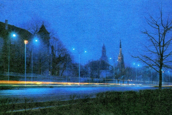 Открытка "Латвийская ССР. Рига. Комсомольская набережная", на латышском, русском, английском и немецком языках