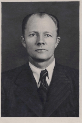 Фотография: Климентов Петр Платонович, 22 октября 1948 г. Москва. Погрудный, анфас. Надпись карандашом.