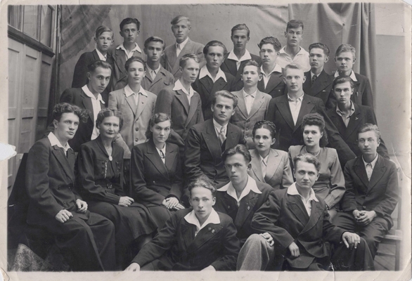 Фотография монохромная: класс, в котором учился Жигулин А.В., школа №7, г. Воронеж
