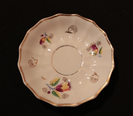 Предмет быта: блюдце от чайной пары. ДФЗ (фарфоровый завод, Дулево).