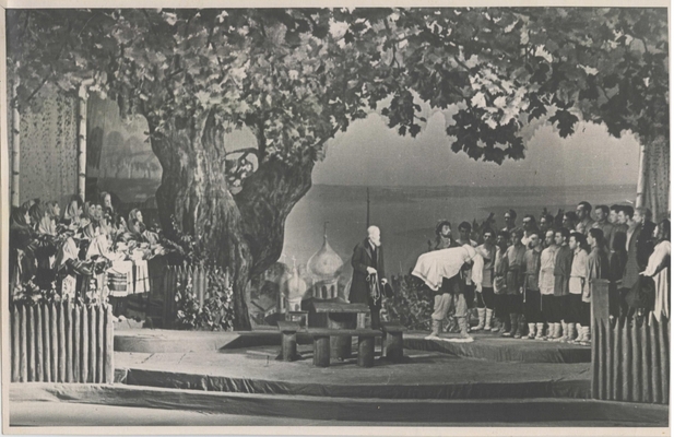 Фотография - сцена из спектакля "Алексей Кольцов" в постановке Воронежского театра драмы.