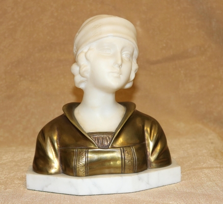 Скульптура: женский бюст. Автор Ж. Морин, Германия