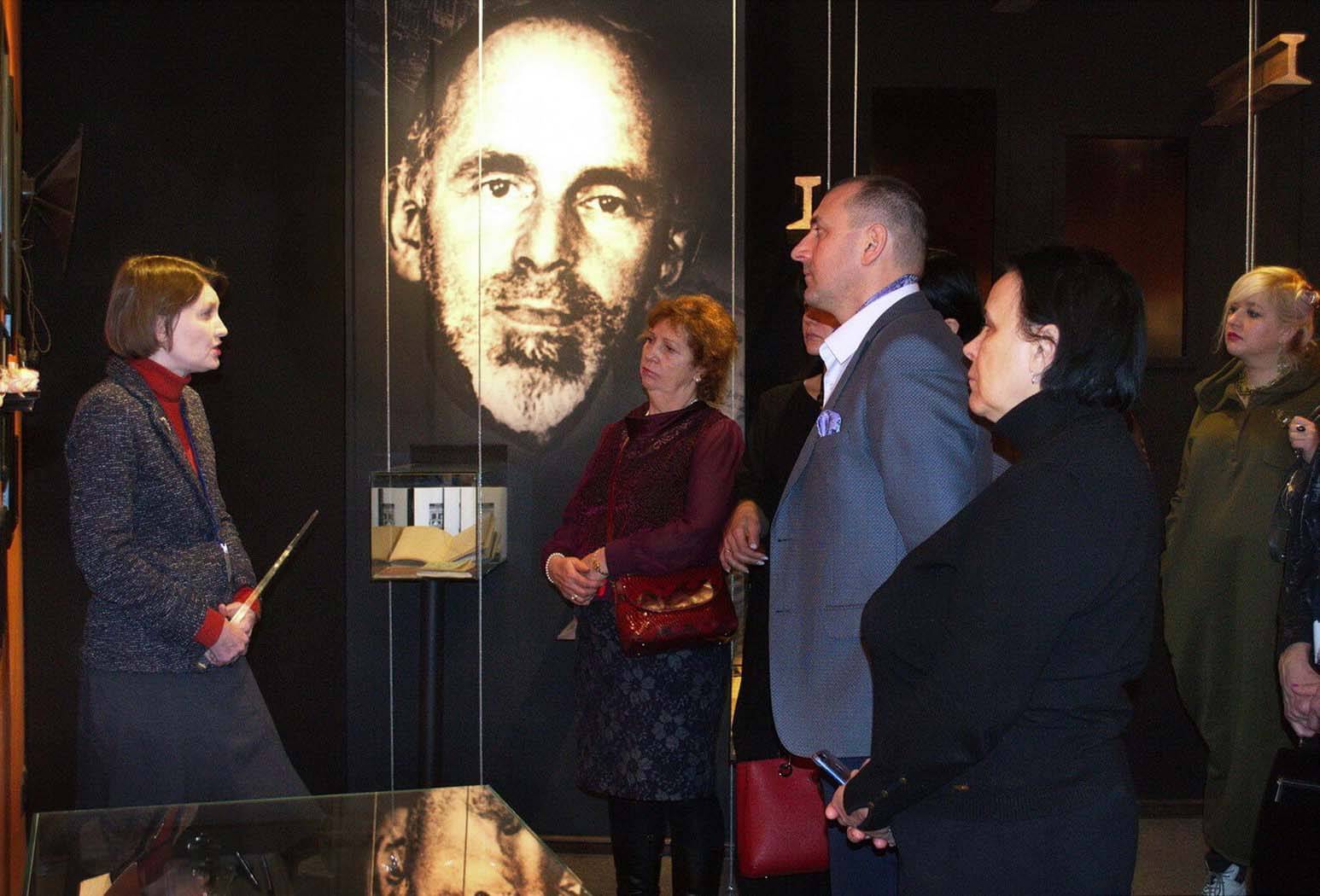 Постоянная экспозиция